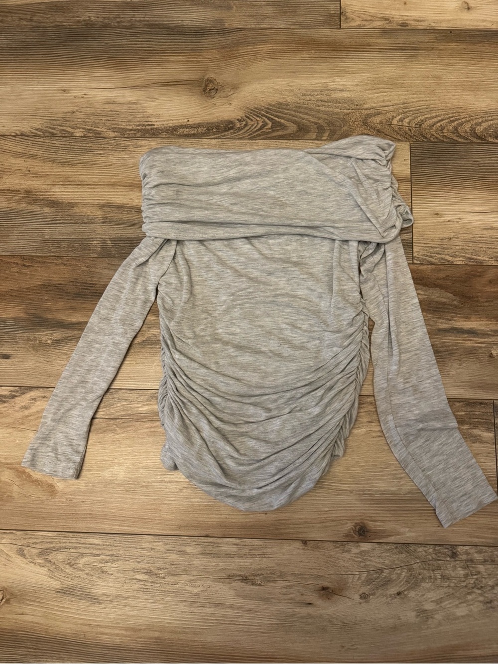 Abercrombie & Fitch Gray Ruched Off Shoulder Top Size Small (Worn Once)